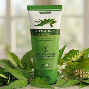 Nettoyant visage en gel premium au Neem et au Tulsi pour un nettoyage en profondeur, un contrôle du sébum et une peau saine et éclatante (pour femmes) - Product Image 1