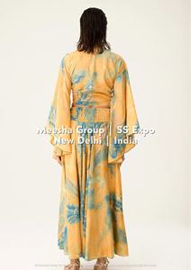 Ensemble deux pièces imprimé style bohème pour femme – Haut court à col en V et manches cloche avec nœud sur le devant et jupe longue fluide, tenue d'été – Assortiment varié - Product Image 2