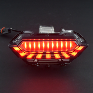 ไฟท้าย LED สำหรับมอเตอร์ไซค์ E-MARK พร้อมไฟเลี้ยว รุ่นใหม่สำหรับ X-ADV 750 - Product Image 4