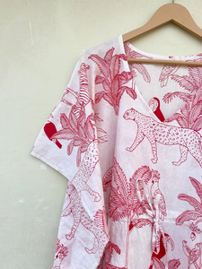 Blanco y Rosa Kaftan Maxi Dress Beach Cover Ups Block Impreso Kaftan Maxi Dress - Product Image 2