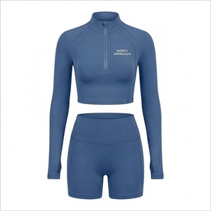 Ensemble de yoga 2 pièces North Approach : Haut court zippé et short taille haute, bleu uni, anti-transpiration et respirant, vêtements de sport pour femme - Product Image 1
