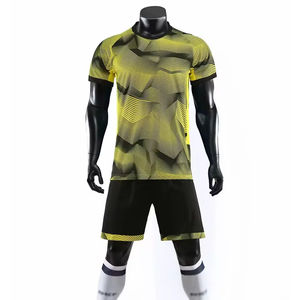 Ensemble d'uniformes de football pour hommes et enfants avec découpe automatisée pour les clubs, avec service OEM - Product Image 6
