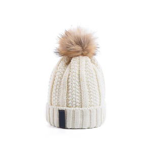 Bonnet en laine mélangée de qualité supérieure, doux au toucher, chaud, uni, tricoté, pour l'hiver, en vente - Product Image 1