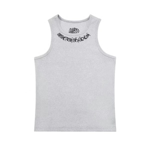 Débardeur en tricot gris pour homme avec logo brodé au dos, col rond décontracté, sans manches - Product Image 1