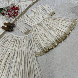Conjunto de traje Sharara de seda Vichitra tradicional para mujer con bordado elaborado y dupatta con borde de encaje, precio al por mayor por Royal Export - Product Image 3