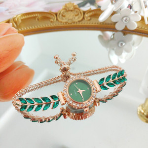 Reloj de pulsera de cuarzo para mujer, diseño de sirena con diamantes de colores, brazalete delgado con hojas verdes, novedad de moda 2026 - Product Image 4