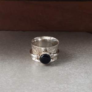 Bague tournante artisanale en obsidienne noire en forme de lune, en argent sterling 925, bague de méditation anti-stress, bijoux de mariage vintage bohème - Product Image 6