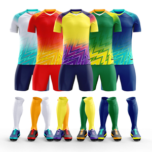 Ensemble de maillots de football personnalisés à imprimé géométrique rétro, manches courtes pour hommes, coupe régulière, 100% polyester, évacuation de l'humidité - Product Image 6
