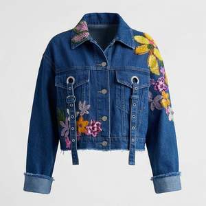 Vestes en jean matelassées pour femmes pour l'hiver Vestes de camionneur à motif floral brodé sur toute la surface Veste en jean pour hommes - Product Image 1