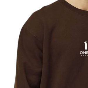 เสื้อสเวตเชิ้ตคอกลมผ้าฟลีซหนานุ่มสำหรับผู้ชาย สไตล์คลาสสิก สวมใส่สบาย เหมาะสำหรับสตรีทแวร์ ขายส่งเสื้อผ้าคุณภาพดี - Product Image 5