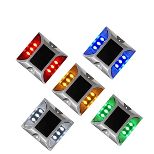 Marqueurs routiers solaires CE RoHS, yeux de chat solaires IP68, marqueurs de chaussée surélevés, marqueurs routiers solaires en aluminium à LED - Product Image 1