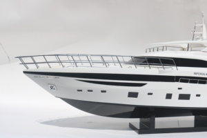 Yacht en bois fait main « Princesse Impériale » - Modèle de super-yacht de luxe moderne pour la décoration de la maison ou du bureau - Product Image 6