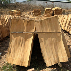 Placage de bois de caoutchouc du Vietnam 100 % naturel, coupé rotativement, écologique et durable pour la fabrication de contreplaqué - Product Image 1