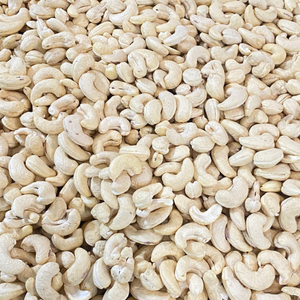 Wholesale Raw Edible Cashew Nuts From Vietnam Low Price Santigo High Quality - Product Image 1