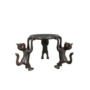 Support de bougie en métal unique, style vintage, avec trois chats portant un plateau, sculpture animale pour décoration de table de Noël, vente en gros - Product Image 1