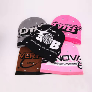 Gorros de Punto Acrílicos Personalizados con Logotipo, Sin Puño, Material Acrílico, 100% Tejido Acrílico, Gorros de Invierno Premium con Pedrería - Product Image 1