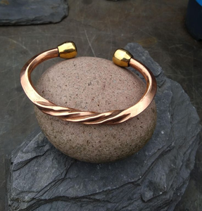 Pulsera de Cobre Grabada Personalizada, Regalo para Él o Ella, Joyería Hecha a Mano - Product Image 6