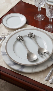 Serveur à salade en acier inoxydable et étain sculpté en forme de grappe de raisin, artisanal, de luxe moderne et de haute qualité, pour la maison, les hôtels et les centres de villégiature - Product Image 5