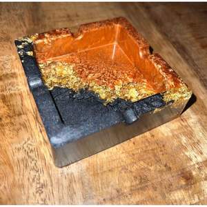 Cenicero de Madera y Resina Hecho a Mano de Primera Calidad para Fumar Cigarrillos, Producto Único y Duradero - Product Image 6