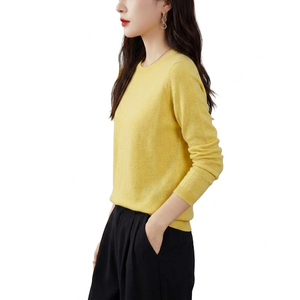 Wholesale Women's Basic Crew Neck <b>Sweatshirt</b> with <b>Leopard</b> Pattern Drop-shoulder Sleeves Cotton Blend Custom Logo - Product Image 3