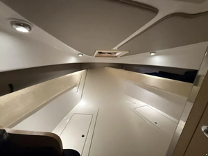 เรือสำราญราคาประหยัด S-a-v-e-r 690 C-a-b-i-n - Product Image 4