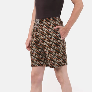 Pantalones Cortos Deportivos para Hombre con Estampado Geométrico, Secado Rápido, Cintura con Cordón Ajustable, Estilo Casual, Corte Medio, 100% Poliéster Tejido - Product Image 3