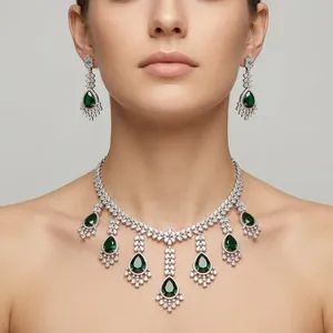 Ensemble collier et boucles d'oreilles pour femme en argent plaqué, zircon vert émeraude, strass, design floral classique, cadeau, bijoux de mariage - Product Image 4