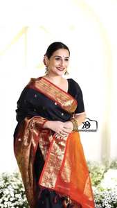 2026 Bollywood Celebrity Vidya Balan Inspired Black <b>Silk</b> Saree Traditional Kanjivaram Style <b>Red</b> Border Tassels Summer Sun - Product Image 4