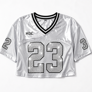 Jersey Deportivo Corto Metálico Plateado Y2K con Número de Equipo Personalizado y Pedrería Brillante de Gran Tamaño para Fútbol Americano - ¡Venta Caliente! - Product Image 4