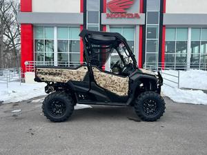 Véhicule utilitaire récréatif Pioneer 1000 Deluxe UTV pour usage commercial, agricole et extérieur - Product Image 3