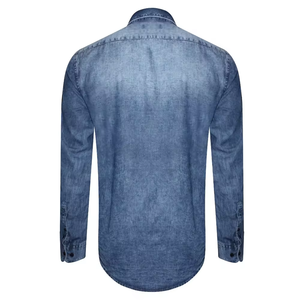 Chemise en jean bleu délavé pour homme Enzyme Medium, en coton, manches longues, poche poitrine, fermeture boutonnée, coupe décontractée - Product Image 2