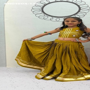 Lehenga para niña de algodón puro de alta calidad con borde sólido y de cinta Lampi, y Choli listo para usar con trabajo de cinta de espejo. Proveedor mundial. - Product Image 1