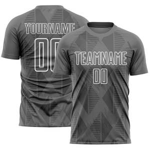 เสื้อฟุตบอลพรีเมียม โพลีเอสเตอร์ 100% พร้อมการพิมพ์แบบรีดร้อน ปักลาย 3 มิติ - ราคาโรงงานขายส่งโดยตรง รับผลิตชุดทีมตามสั่ง - Product Image 2