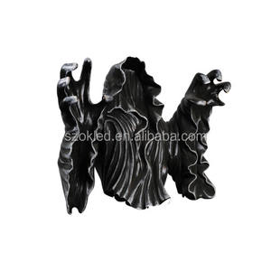 Capa de fantasma, hebilla de metal, Caballero envuelto en Coocon, Escudo de cometa metálico, esqueleto con linterna, rana de árbol de terror, fantasma, bruja, Niña - Product Image 2