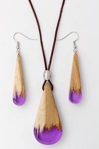 Boucles d'oreilles en résine époxy de haute qualité, bijoux en résine faits à la main, légères et tendance, collection de boucles d'oreilles statement - Product Image 3