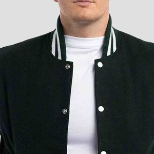 Veste universitaire personnalisée pour homme de qualité supérieure avec manches en cuir, veste bomber classique, fermeture à boutons, col et poignets côtelés - Product Image 5