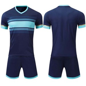 Maillots de football en gros, ensemble uniforme de football pour jeunes par sublimation, fournisseur OEM de vêtements de football, maillots et shorts d'équipe personnalisés - Product Image 3