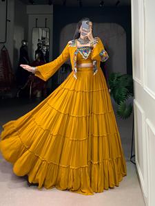 Lehenga de rayón con diseño Gamthi y trabajo de espejo, con blusa y chaqueta, completamente cosido, listo para usar, colección especial Navratri. - Product Image 2