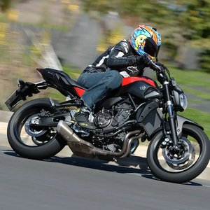 Motocicleta Urbana Moderna para Uso Diario, Yamaha MT 07 Usada, Cómoda para Viajes de Larga Distancia - Product Image 3