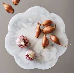 Tabla de cortar redonda de mármol antideslizante para ajo y cebolla Candice - Product Image 1