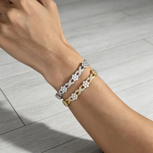 Pulsera Cubana Floral Infinity de Plata de Ley 925 con Diamantes Moissanite VVS, Joyería de Lujo - Product Image 4
