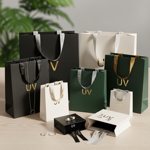 ถุงกระดาษใส่เครื่องประดับสั่งทำพิเศษพร้อมพิมพ์โลโก้ด้วย UV รีไซเคิลได้และย่อยสลายได้เพื่อการตกแต่งบรรจุภัณฑ์ของขวัญที่เป็นมิตรกับสิ่งแวดล้อม - Product Image 4