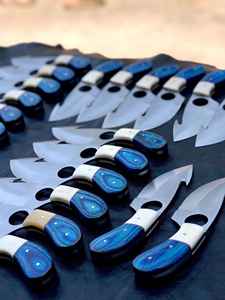 Utensilios para Exteriores, 50 Cuchillos de Caza Hechos a Mano con Acero al Carbono, Ligeros y Duraderos, con Mango de Madera de Color y Hueso - Product Image 3