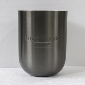 ขวดโหลโลหะสลักสำหรับทำเทียนหอมทำจากทองเหลืองเคลือบสีดำหรูหราโลโก้ตามสั่ง - Product Image 2