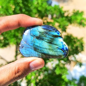 Figura de Labradorita Chakralume en Forma de Nube, Hecha a Mano, para Sanación, Reiki, Regalo y Decoración del Hogar - Product Image 5