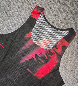 Débardeur de sport professionnel ultra-léger et respirant pour la course, la gym, le fitness et la musculation – Vente en gros personnalisée - Product Image 4