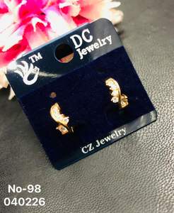 Pendientes de tuerca geométricos de acero inoxidable chapados en oro con circonitas cúbicas tipo baguette, a la moda, al por mayor - Product Image 4