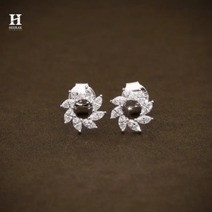 Pendientes de Diamantes Cultivados en Laboratorio Personalizados, Corte Marquesa, Diseño Floral, Oro Blanco de 14K, Joyería de Diamantes Certificados por IGI para Mujer - Product Image 2