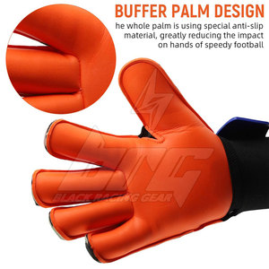 Best Selling <b>Light</b> Weight Goalkeeper Gloves Wholesale Customized Logo Goalkeeper Gloves For Sale - Product Image 2