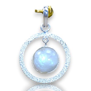 Colgante de Plata de Ley 925 con Piedra Lunar Arcoíris Natural, Joyería Hecha a Mano de Estilo Bohemio con Forma de Constelación para Venta al por Mayor - Product Image 1